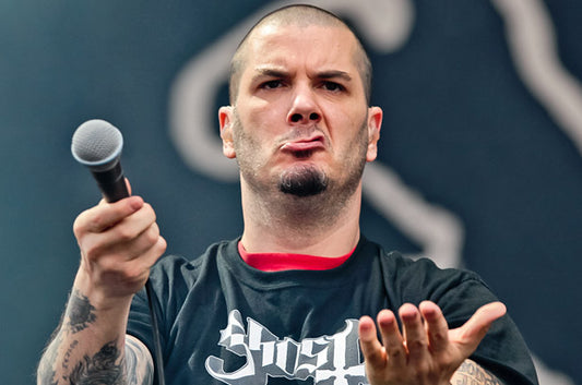 NEWS: PHIL ANSELMO Discusses THE ILLEGALS' Guitarist's Technique